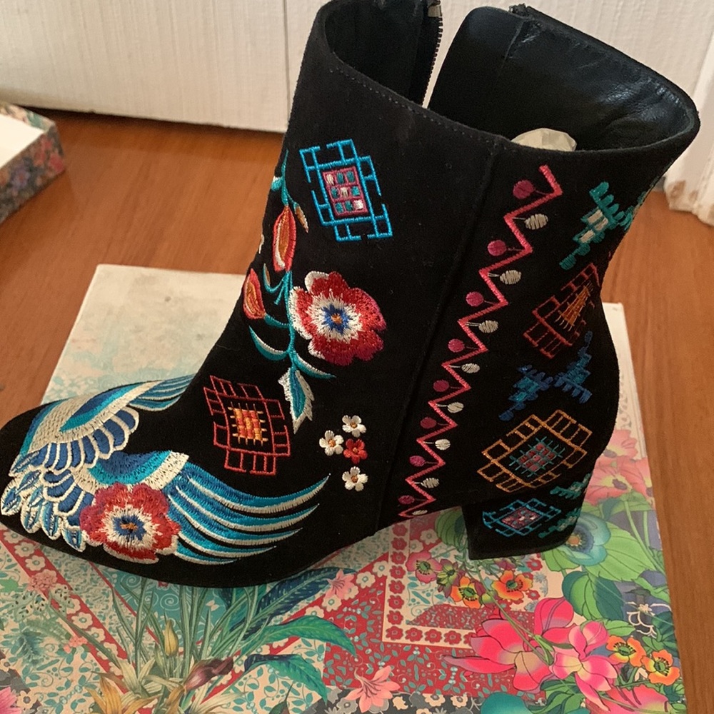 Nib devine bootie - Picture 3 of 3